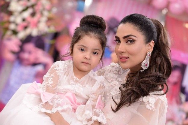 Fiza Ali Twinning With Her Daughter And Remembering Her Own Childhood Days