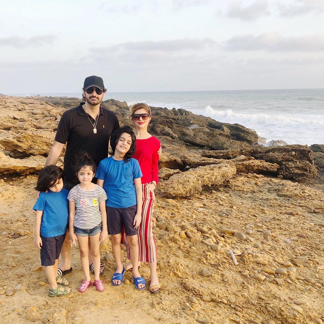 Beautiful Clicks of Syed Jibran with his Family at a Beach in Karachi