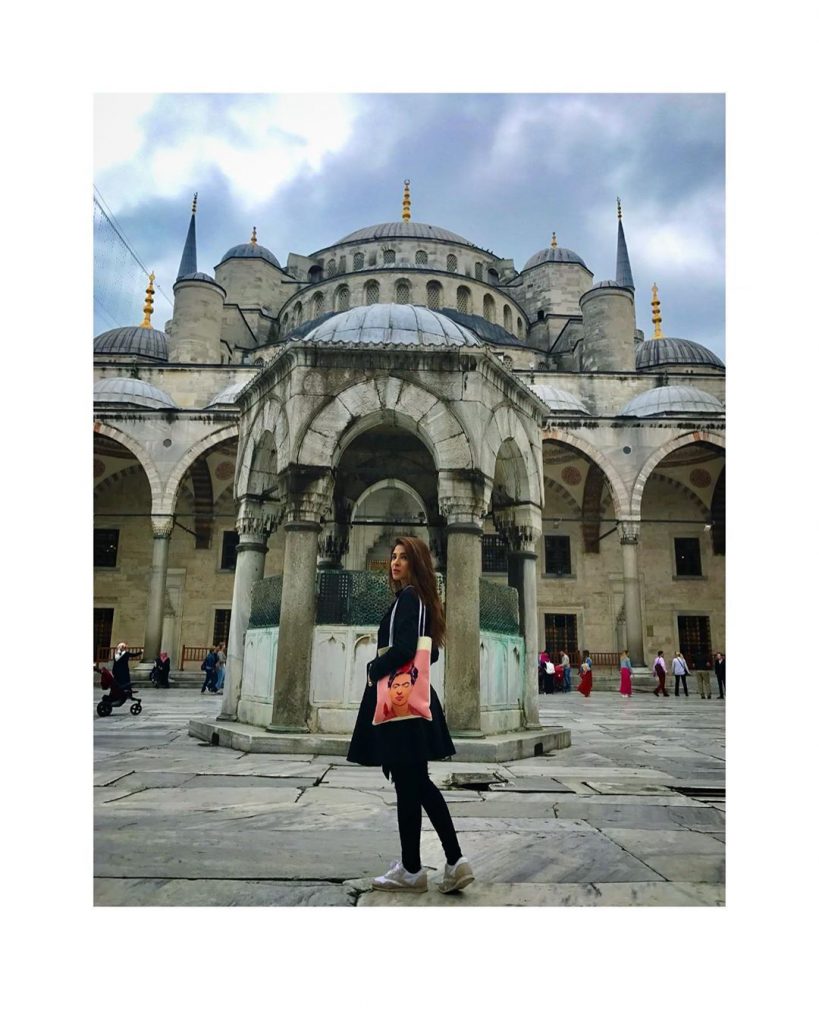 Traveling pictures of Ayesha Omar That are just Amazing