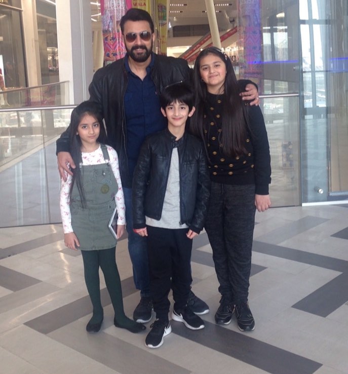 Babar Ali Shares Some Adorable Pictures With His Family