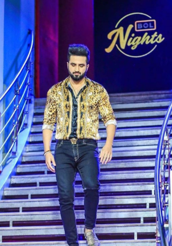 Falak Shabir On The Set Of Bol Nights