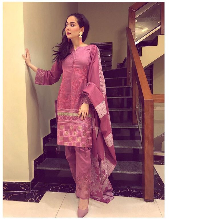 Hania Aamir Looks Like A Dream In Traditional Dress