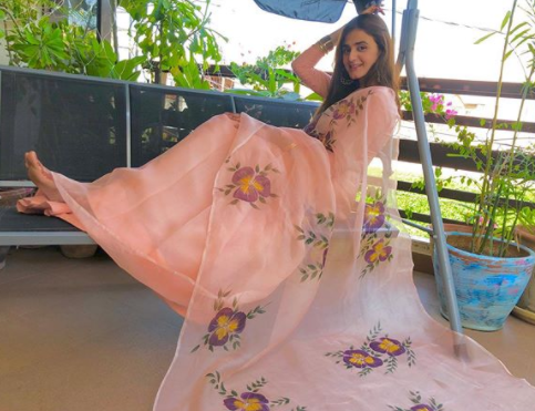 Lollywood Divas Giving Their Stamp Approval To Saree