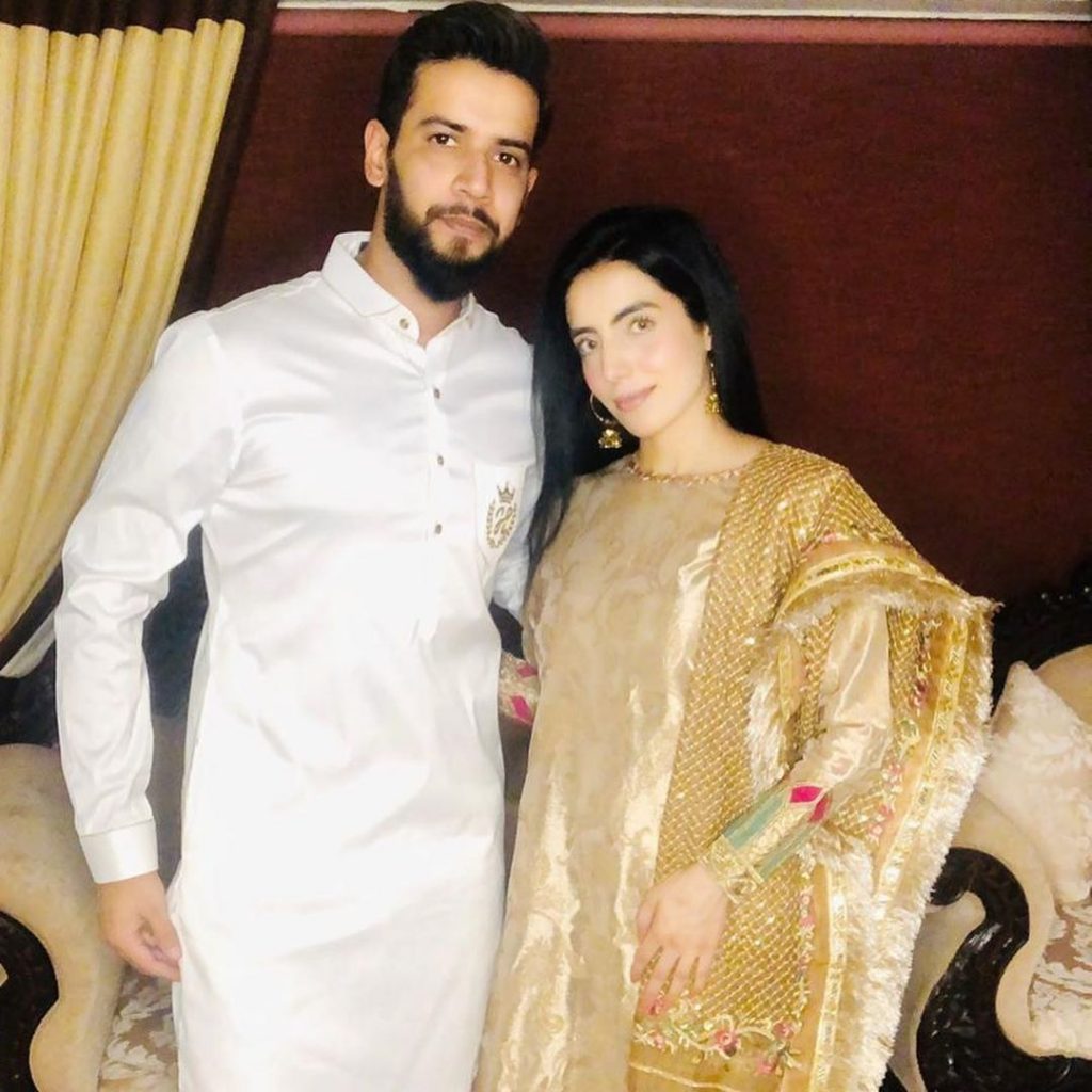 Latest Lovely Pictures of Imad Wasim and Wife Sannia