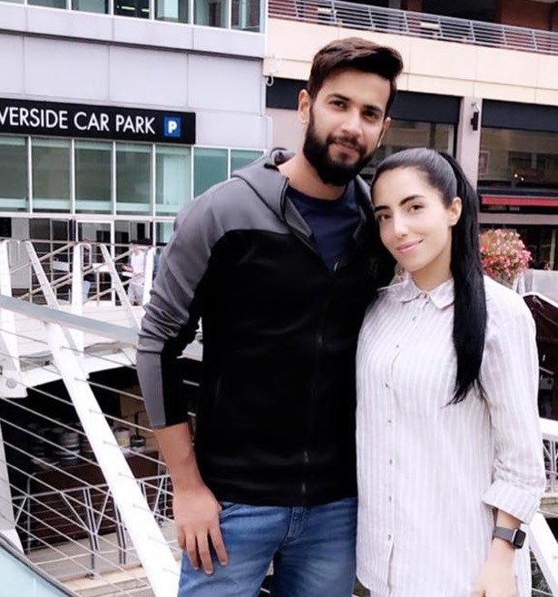 Latest Lovely Pictures of Imad Wasim and Wife Sannia