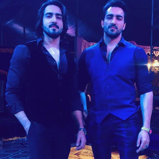 Pakistani Celebrities Who Have Identical Twins
