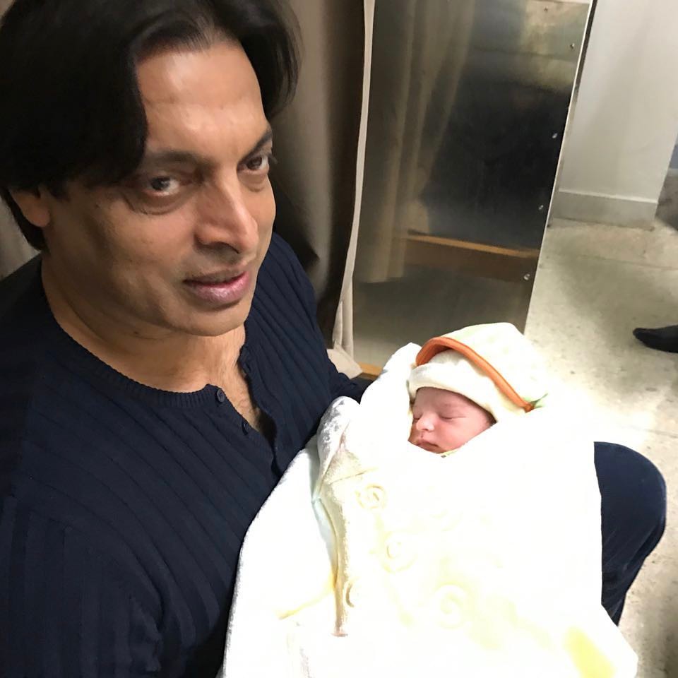 Shoaib Akhtar Shares Recent Pictures With His Sons