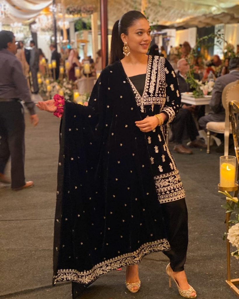 Beautiful Dresses of Sanam Jung That are Perfect for Festivities