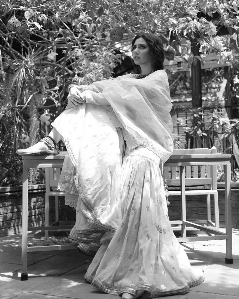 Angelic Photos of Mahira Khan - Latest