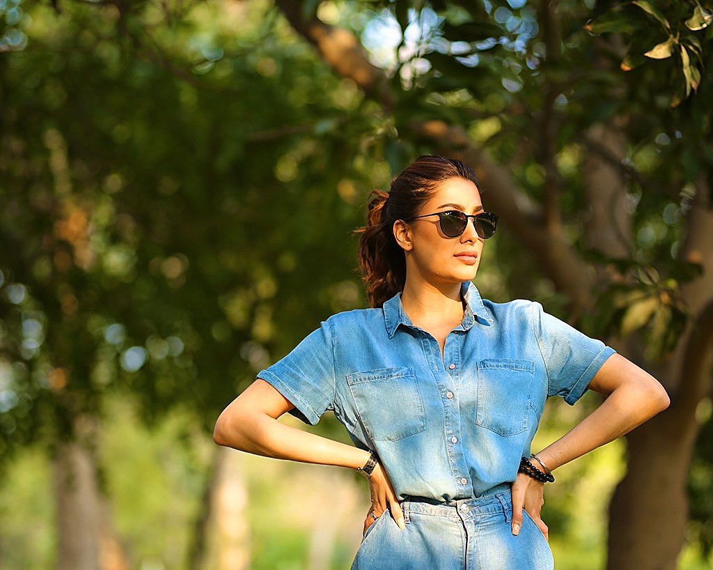 Mehwish Hayat is Quite a Fan of Sun Glasses