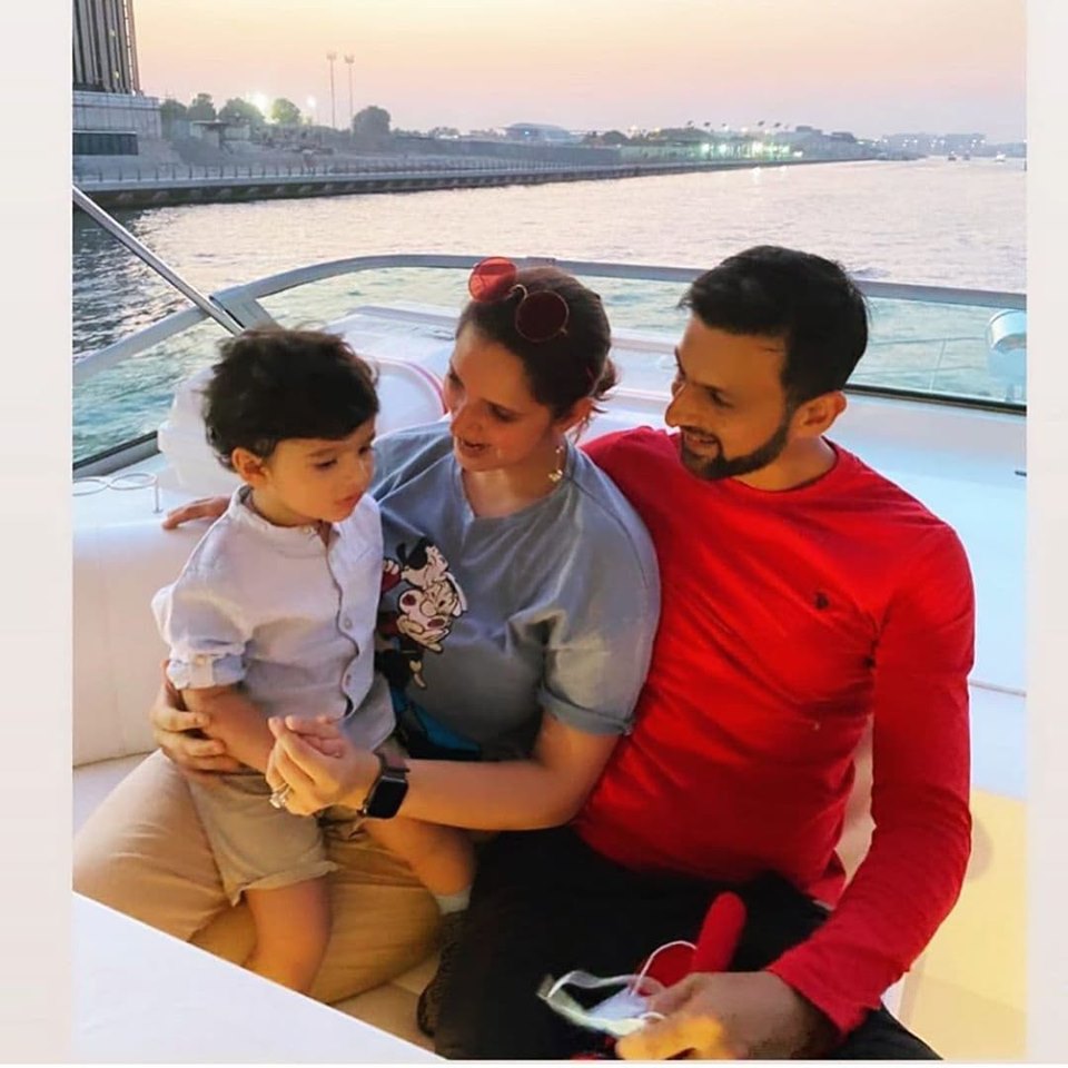 Shoaib Malik Spotted Spending Quality Time With His Family