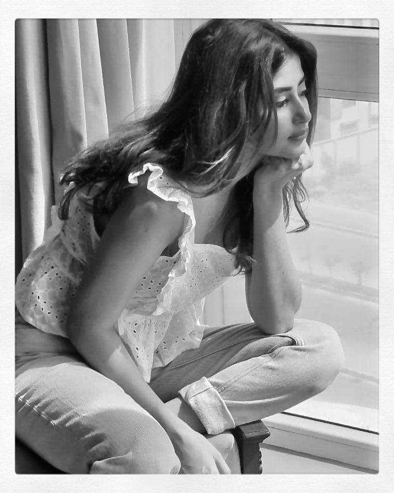 Latest Pictures of Sajal Aly in Black and White