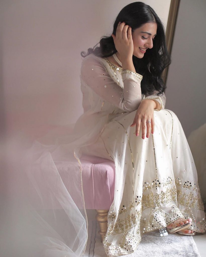 Solo Pictures of Sarah Khan After Her Marriage