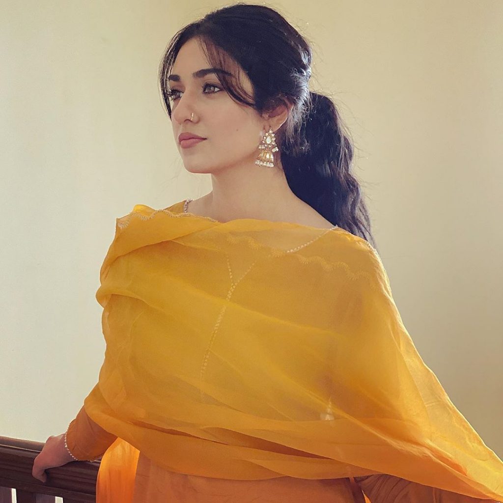 Solo Pictures of Sarah Khan After Her Marriage