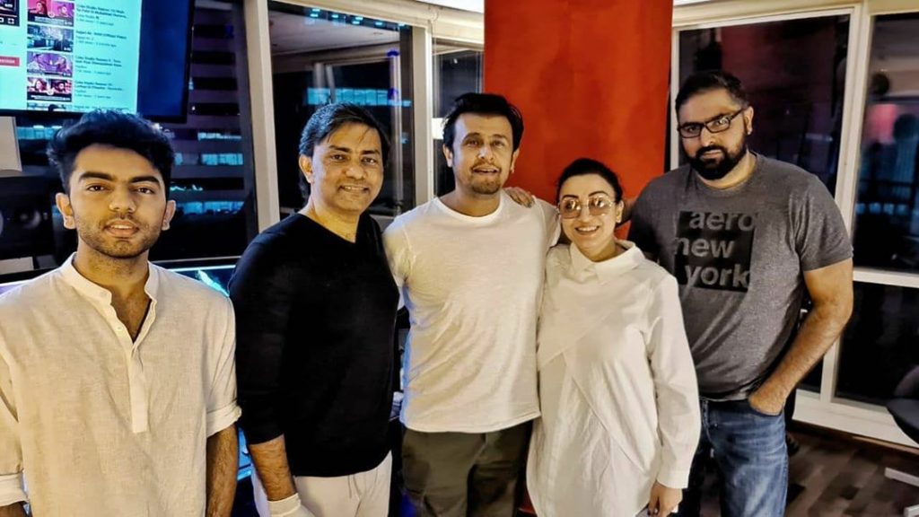 Sonu Nigam Met His Personal Favorite Singer Sajjad Ali