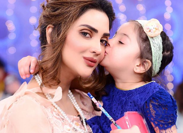 Fiza Ali Twinning With Her Daughter And Remembering Her Own Childhood Days