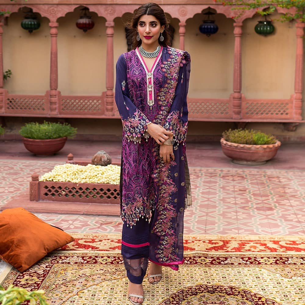 Urwa Hocane Latest Shoot in Beautiful Outfits by Raaya Official