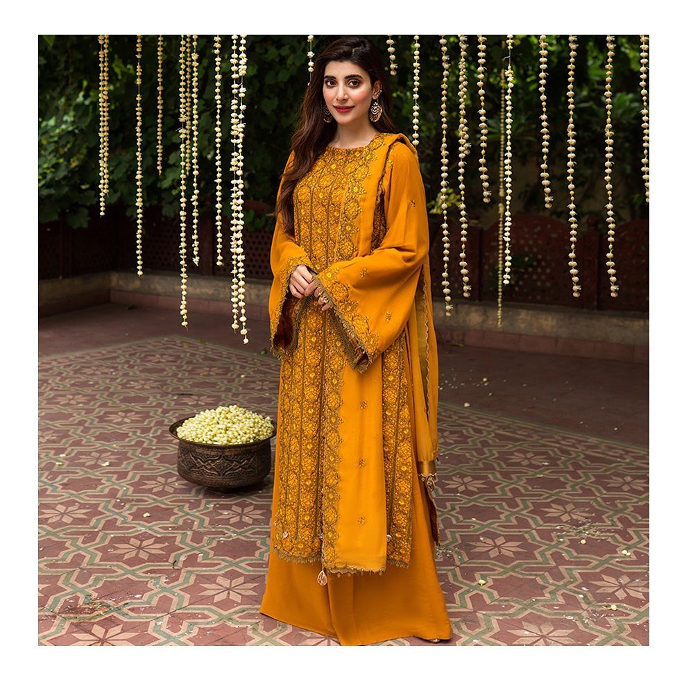 Urwa Hocane Latest Shoot in Beautiful Outfits by Raaya Official