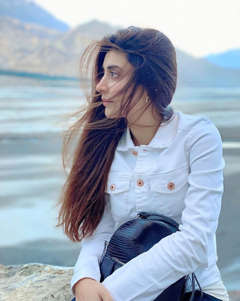 Urwa Shared A Hilarious Incident With Imran Ashraf From The Set Of Mushk