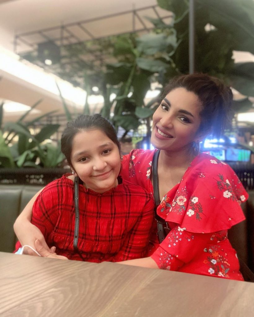 Recent Pictures Of Zhalay Sarhadi With Her Daughter