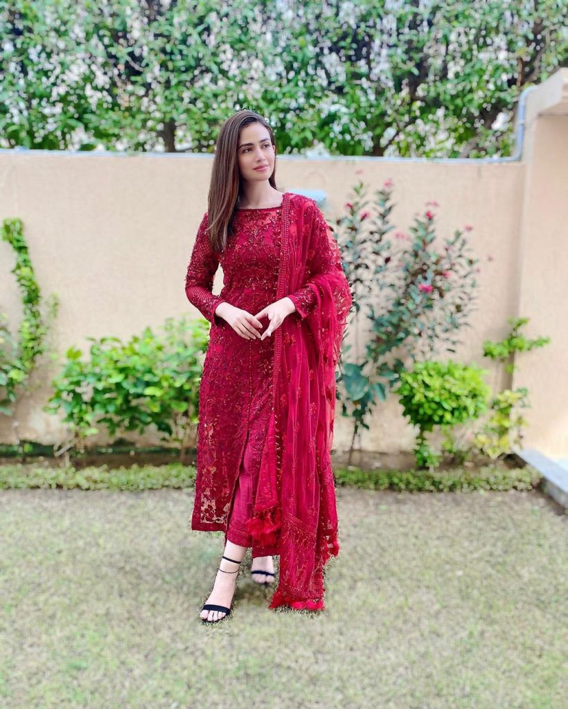 Top 10 Beautiful Dresses Worn By Sana Javed