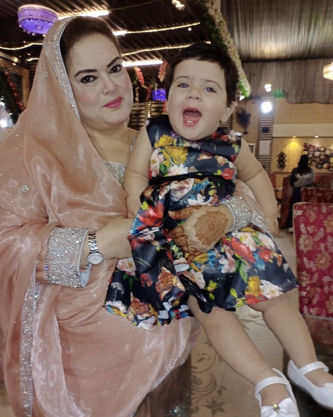 Aiman Khan Spotted at the Wedding of her Cousin with her Family