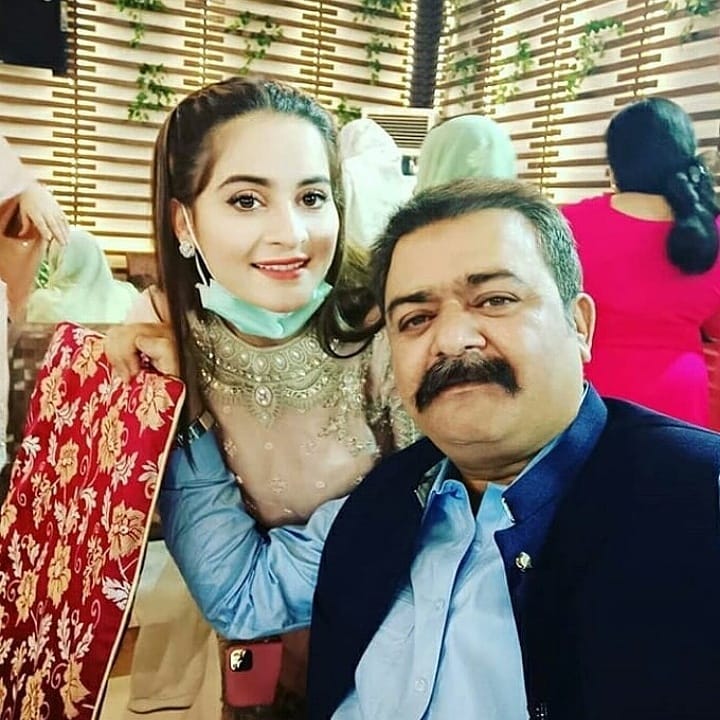 Aiman Khan Spotted at the Wedding of her Cousin with her Family