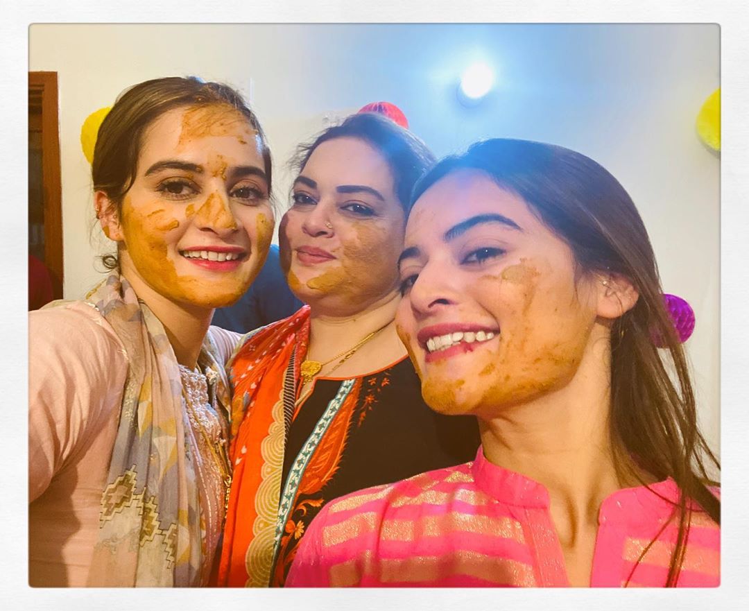 Beautiful Clicks of Aiman and Minal at a Family Mehndi