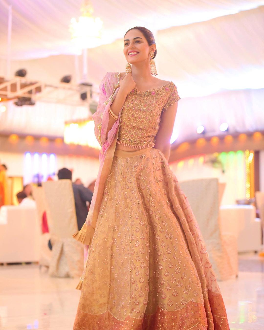 Actress Amar Khan Latest Beautiful Clicks from a Recent Wedding