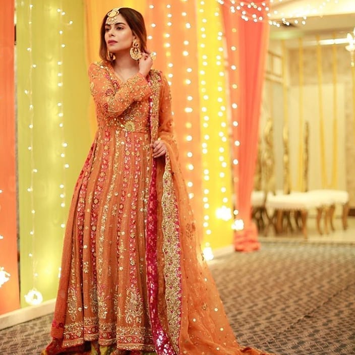 Actress Amar Khan Latest Beautiful Clicks from a Recent Wedding