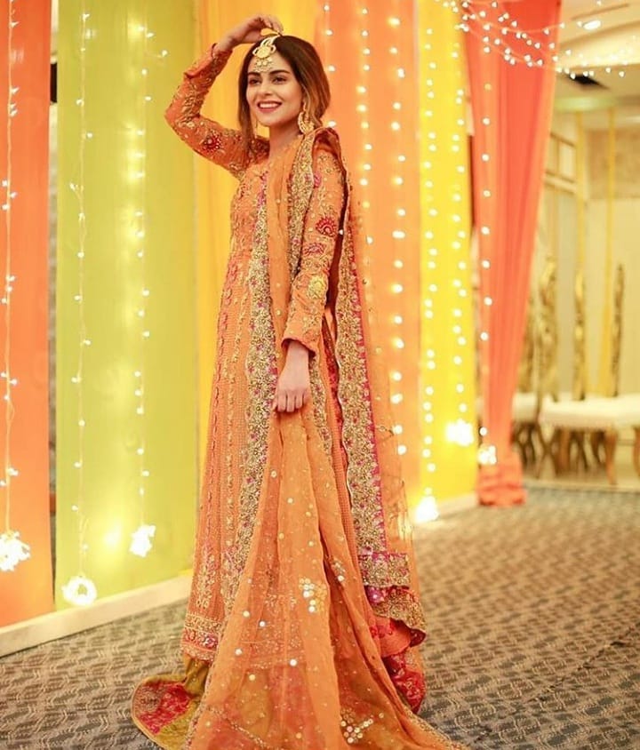 Actress Amar Khan Latest Beautiful Clicks from a Recent Wedding