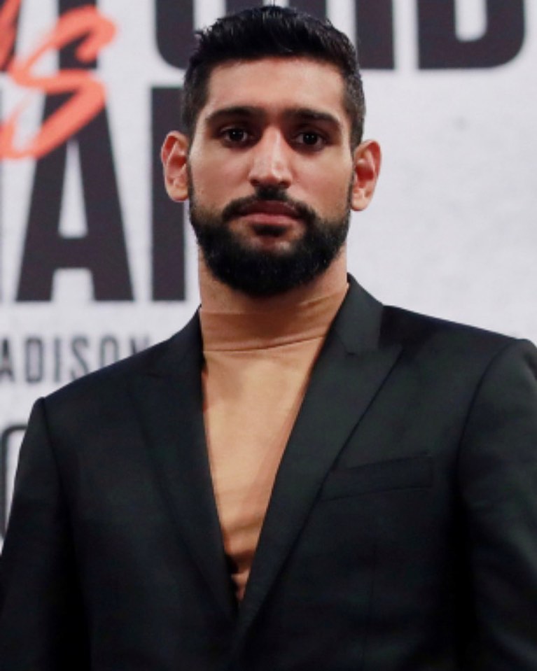 Amir Khan Hints About Joining Politics