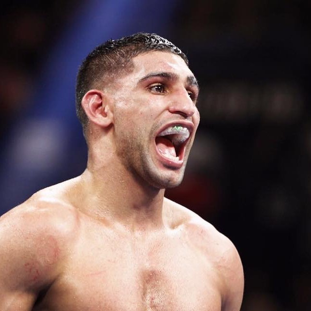 Amir Khan Hints About Joining Politics