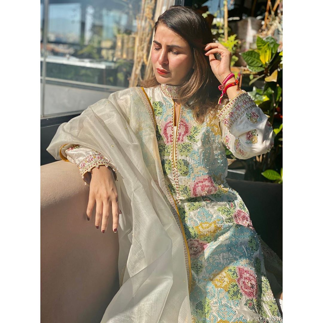 Actress Areeba Habib Beautiful Pictures from Her Trip to Turkey