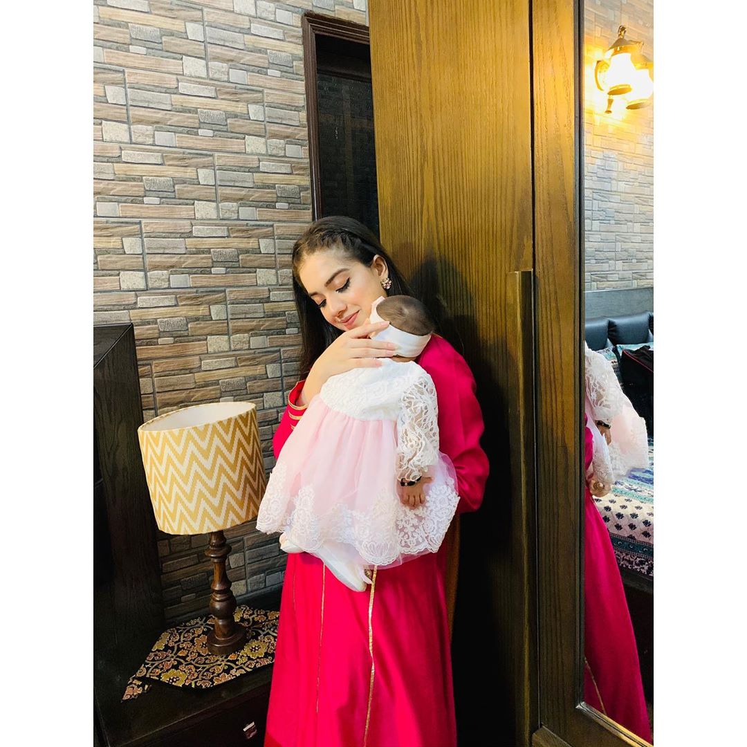 Actress Arisha Razi Khan Shared Adorable Pictures With Her New Born Niece