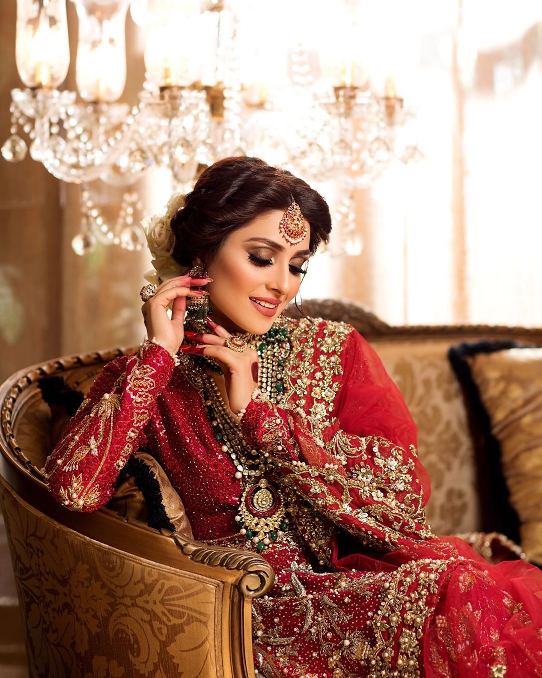 Beautiful Ayeza Khan Latest Bridal Shoot for Hifsa Khan Salon