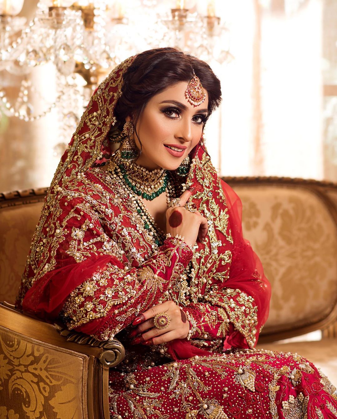 Beautiful Ayeza Khan Latest Bridal Shoot for Hifsa Khan Salon