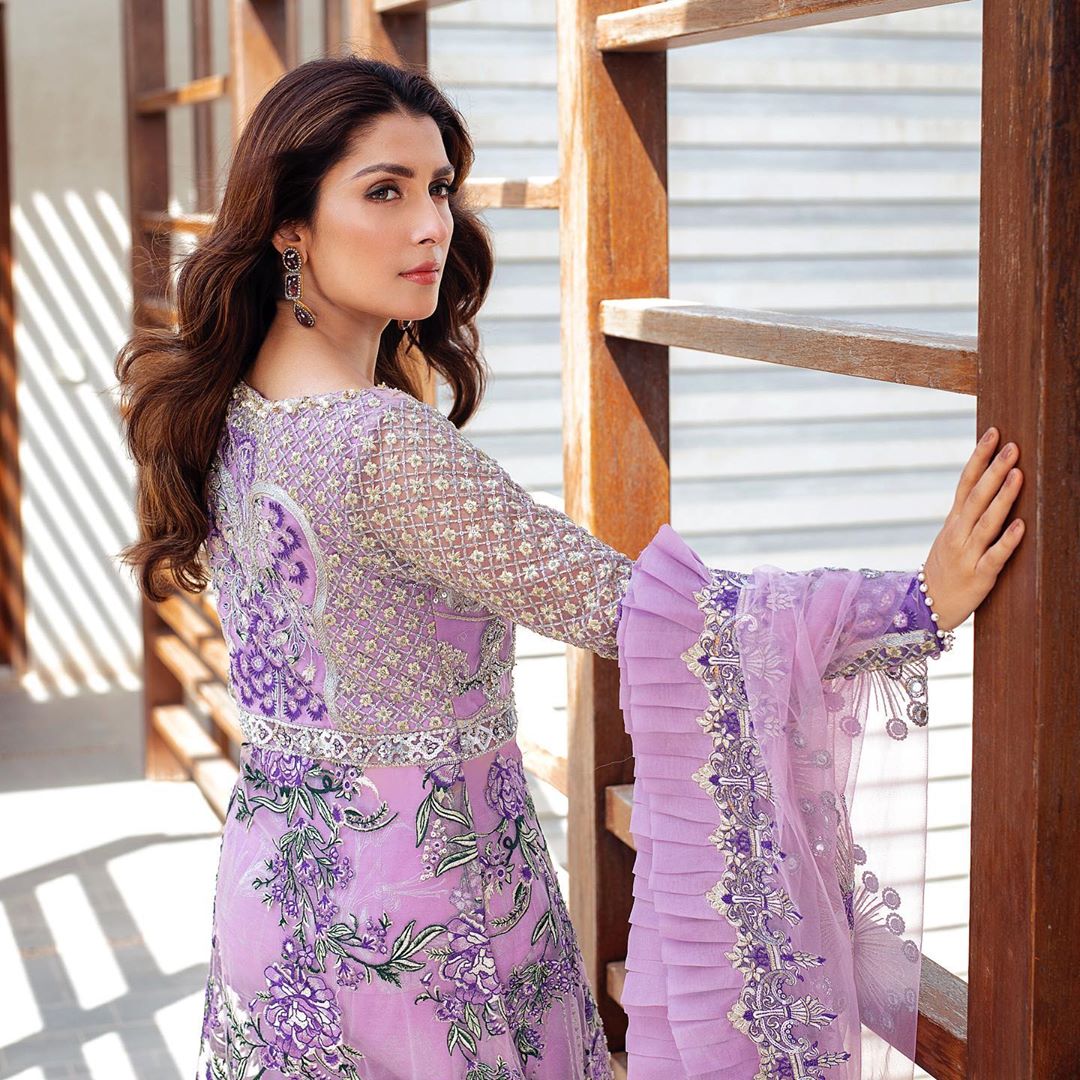 Ayeza Khan is Looking Stuning in this Beautiful Purple Outfit