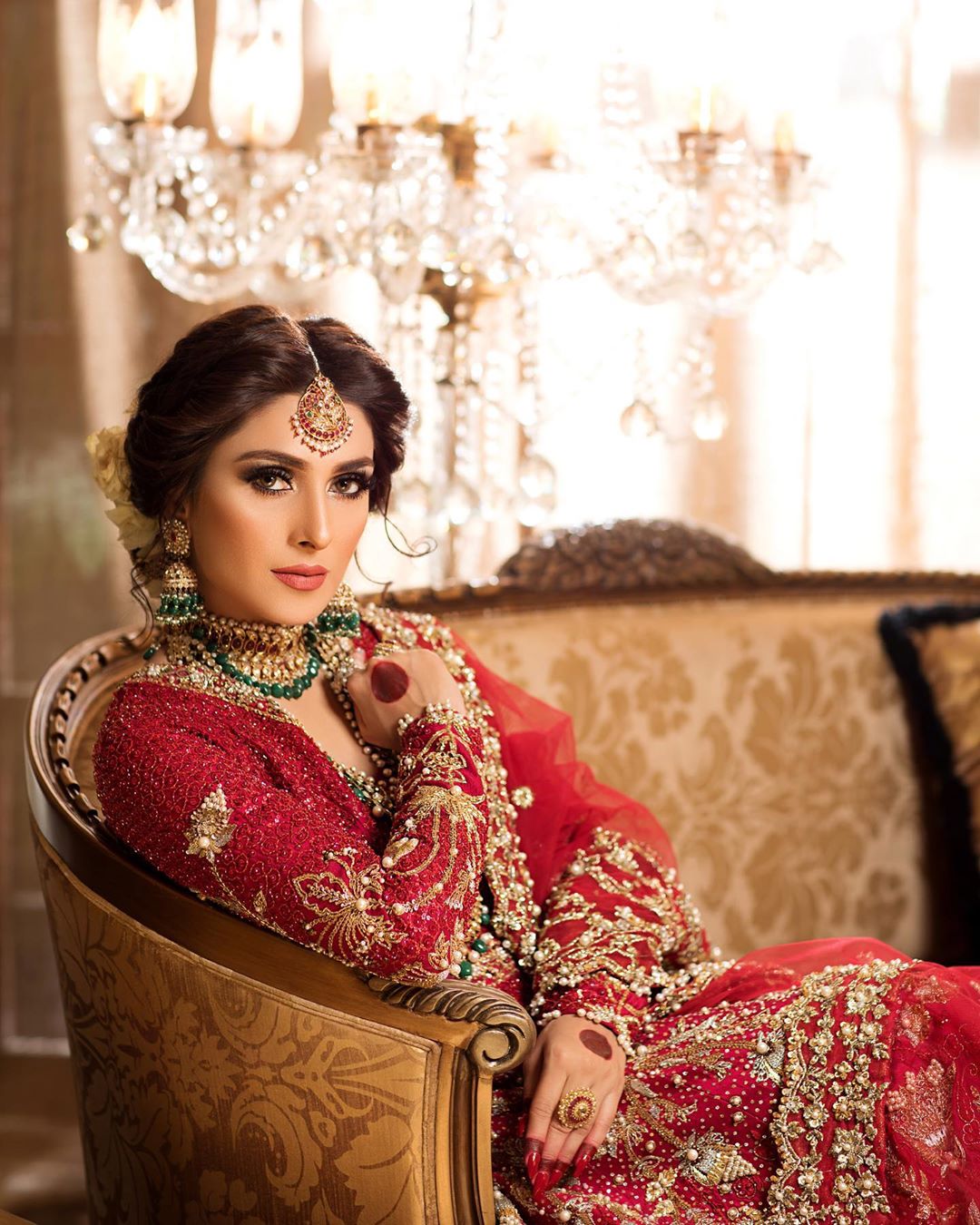 Beautiful Ayeza Khan Latest Bridal Shoot for Hifsa Khan Salon