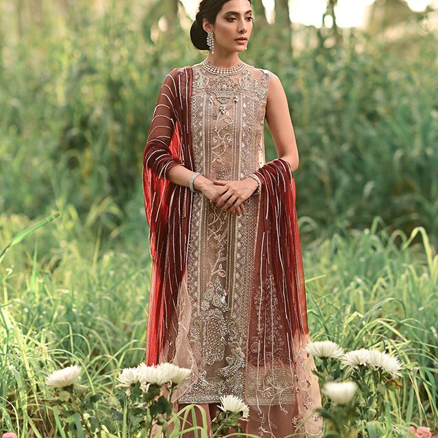 Eman Suleman Looks Gorgeous In Latest Shoot