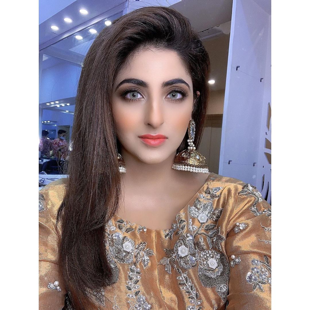 Actress Fatima Sohail is Looking Gorgeous at Friends Wedding