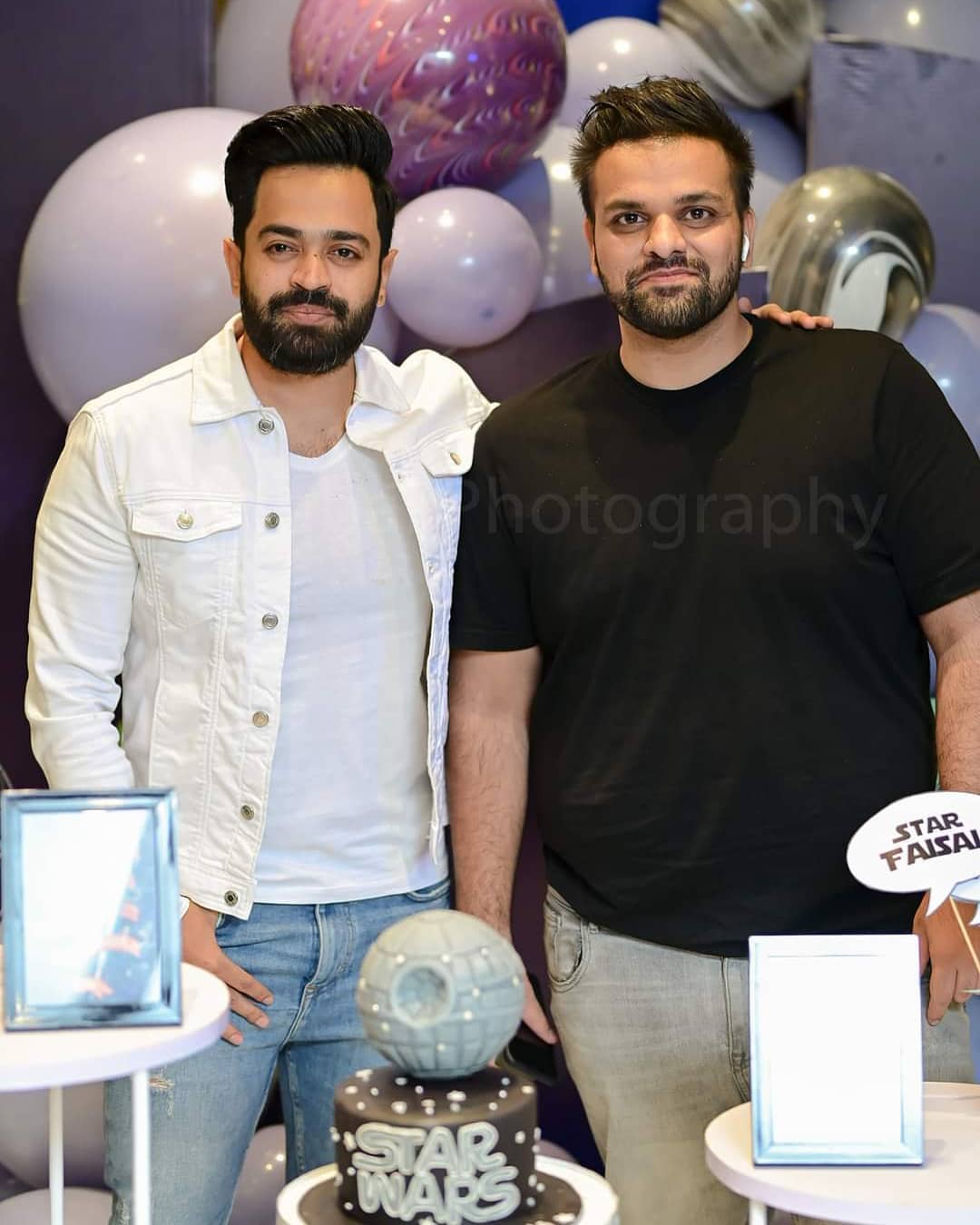 Faysal Qureshi Celebrated his Birthday with Family and Friends