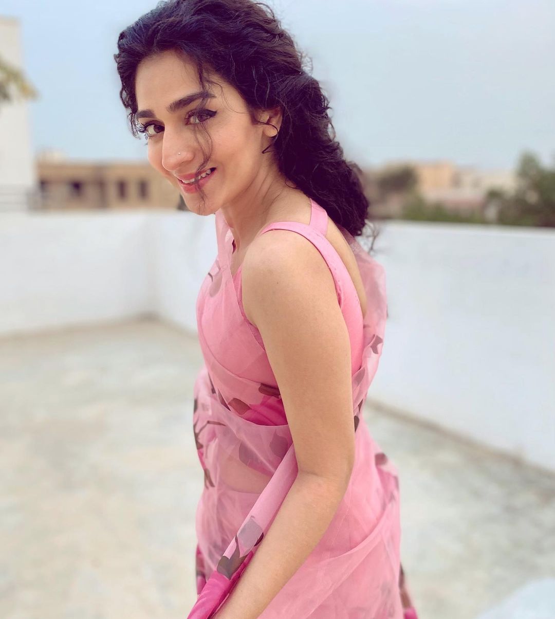 Actress Hajra Yamin Latest Beautiful Photos from her Instagram