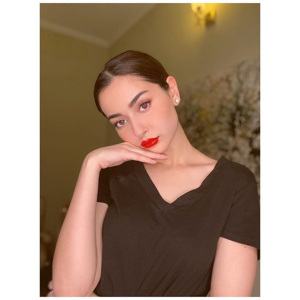 Hania Aamir Facing Some Serious Criticism After Her Latest Pictures ...