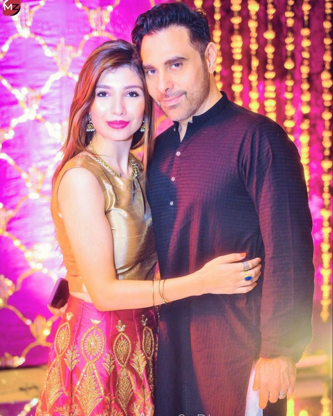 Singer Haroon Rashid Beautiful Clicks with his Wife Farwa