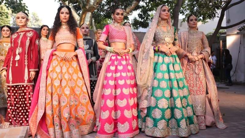 Hussain Rehars Solo Show Is Bringing All The Colors Of Shaadi Season 1