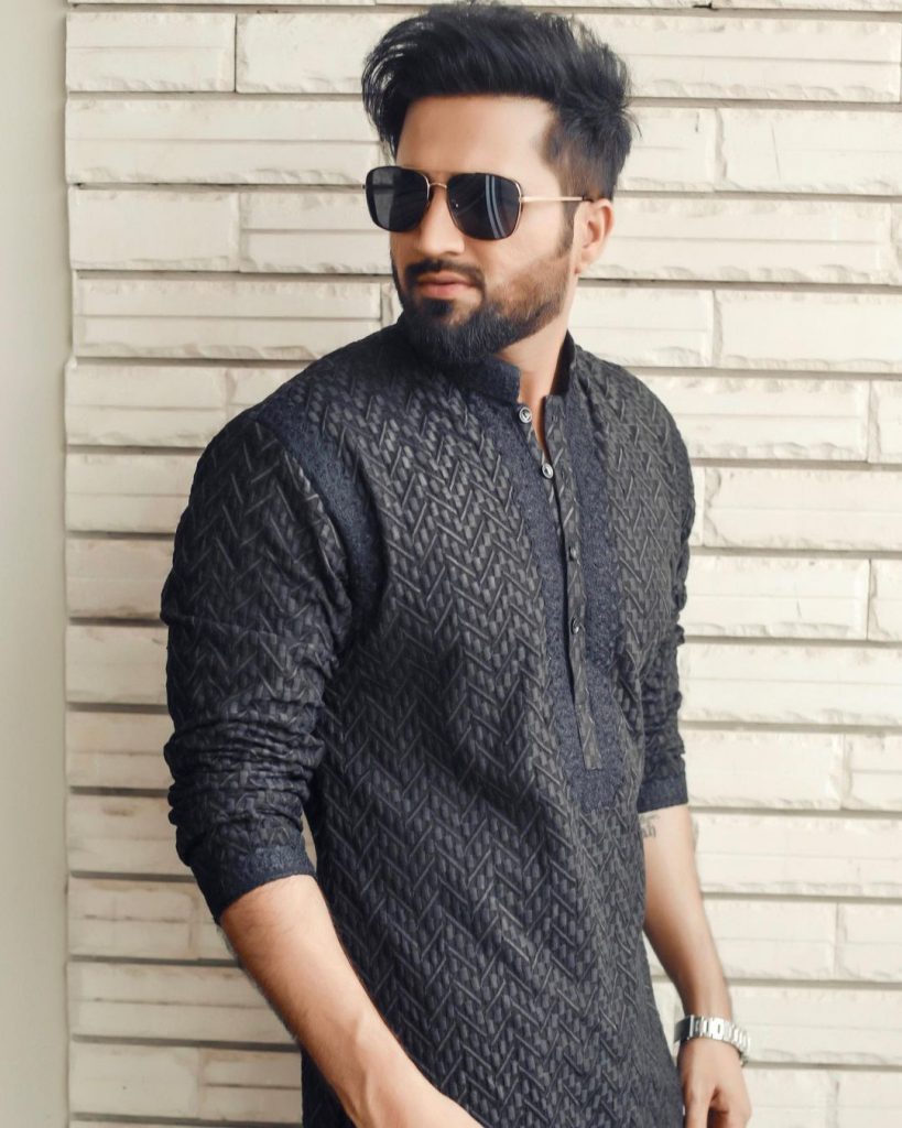 Is Falak Shabir All Set To Make His Acting Debut | Reviewit.pk