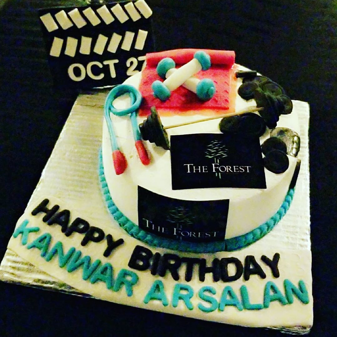 Actor Kanwar Arsalan Celebrated his Birthday with his Cute Family