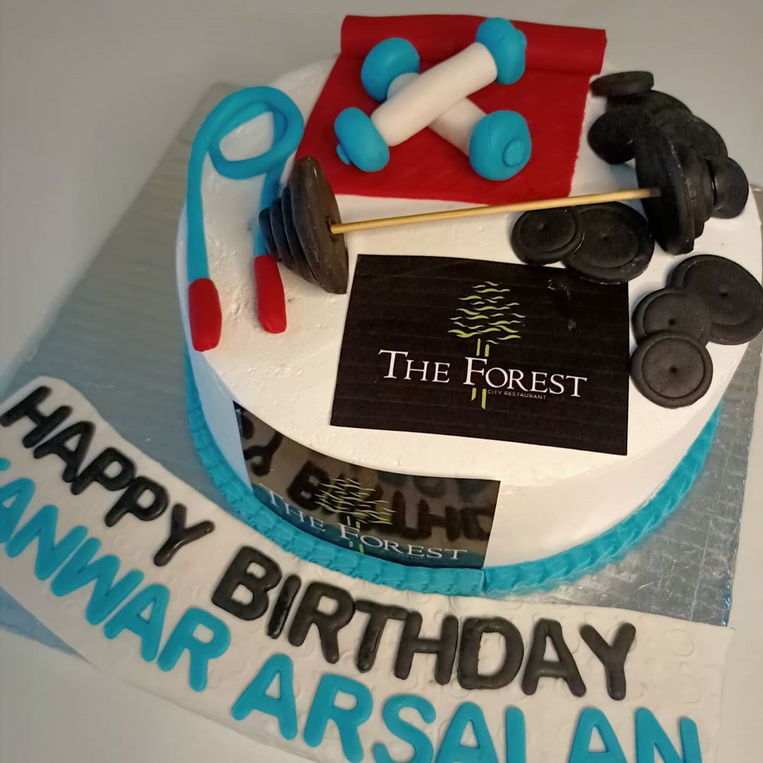 Actor Kanwar Arsalan Celebrated his Birthday with his Cute Family