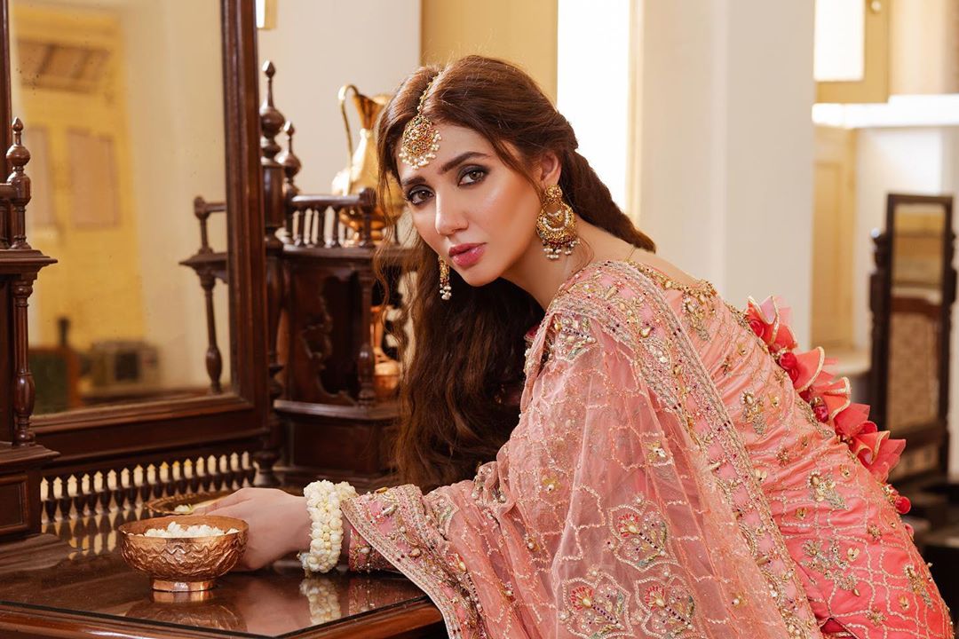 Latest Bridal Shoot of Beautiful Mahira Khan for Mohsin Naveed Ranjha